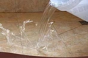 坡头漏水维修 免砸砖防水材料该如何施工